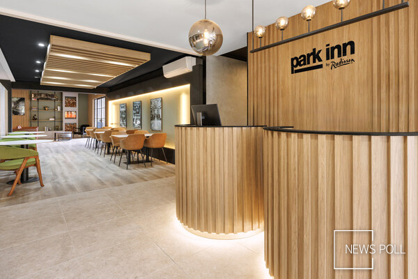 Park Inn by Radisson Melbourne Carlton _ lobby